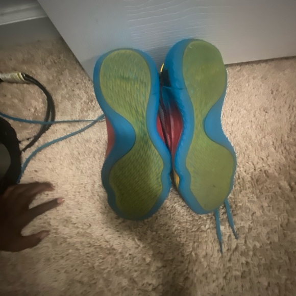 Size 9 Dame 7 GCA ‘Avatar’ used good condo og all need gone asap offer - Picture 3 of 4